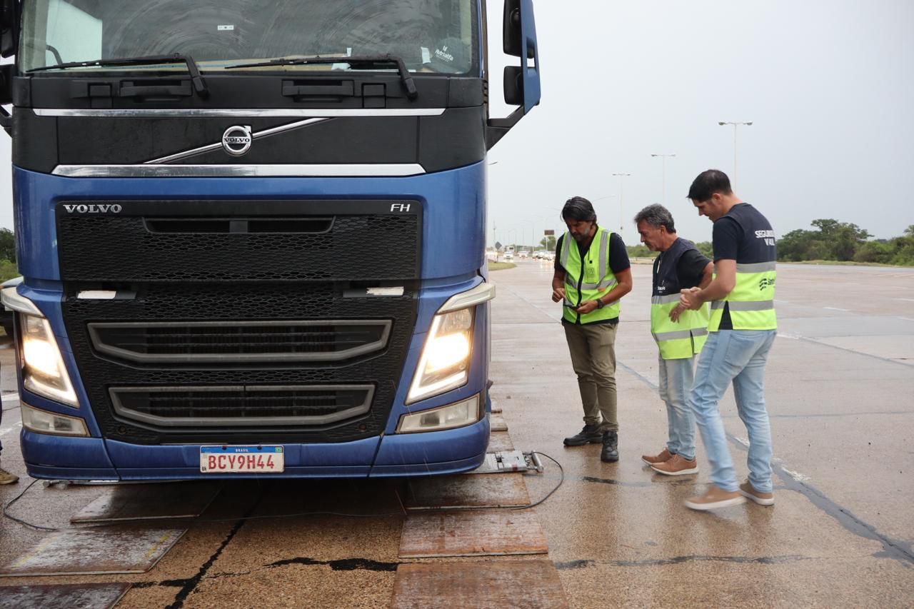 Camiones pesados en Santa Fe: detectaron excesos de hasta 25 mil kilos y las multas pueden ser millonarias